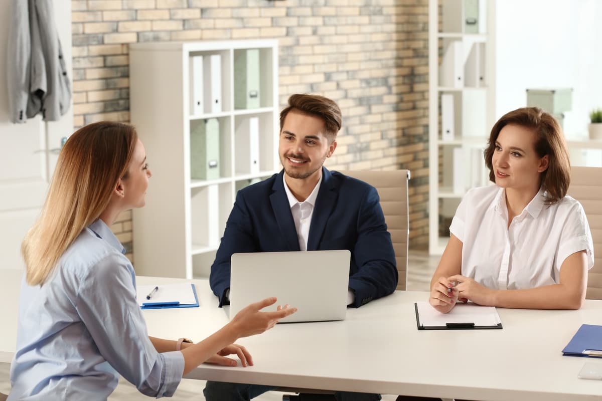 Why Should We Hire You? Strong Answers for UK Interviews