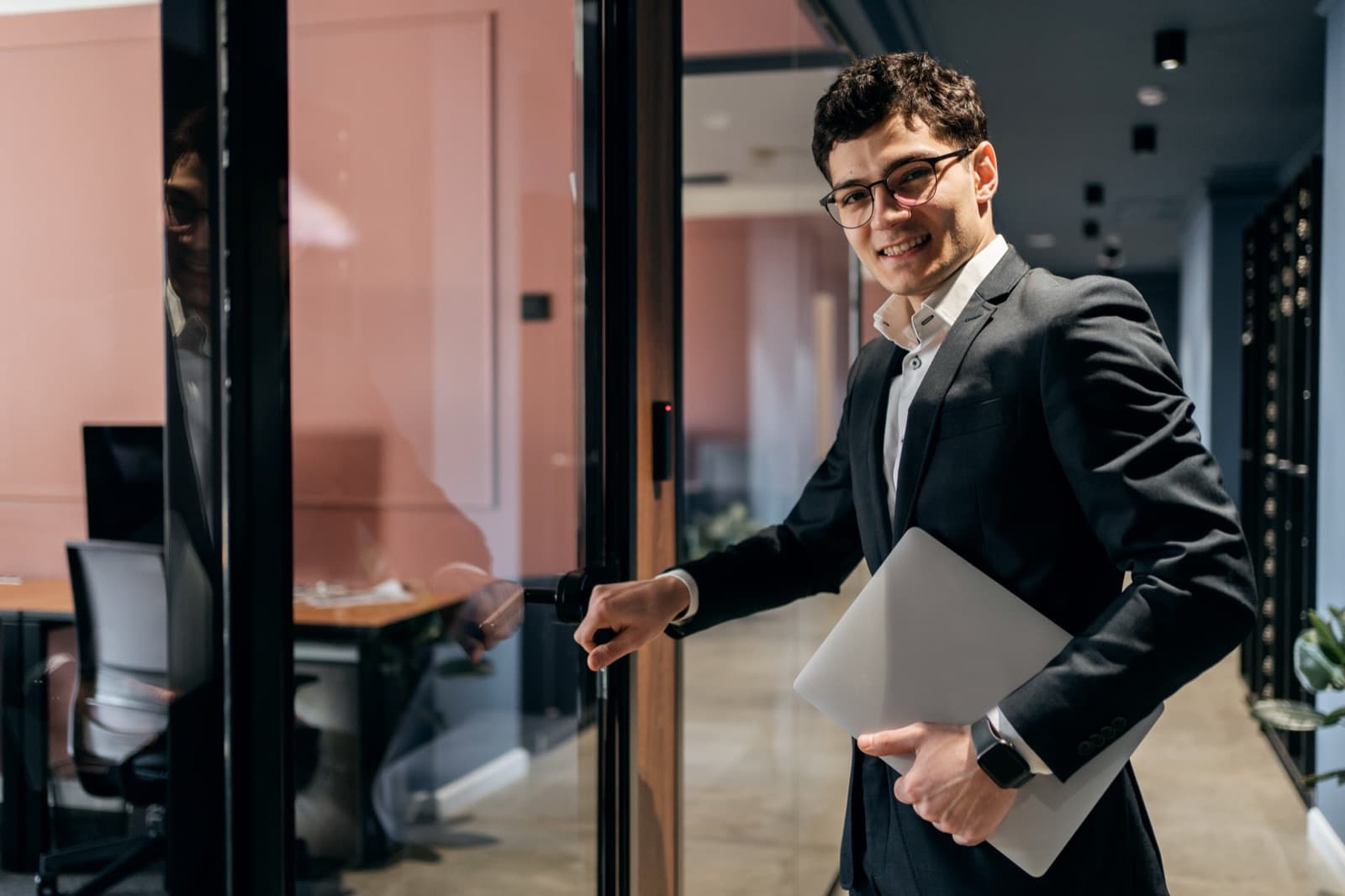 Second Interview Questions: What to Expect and Ask